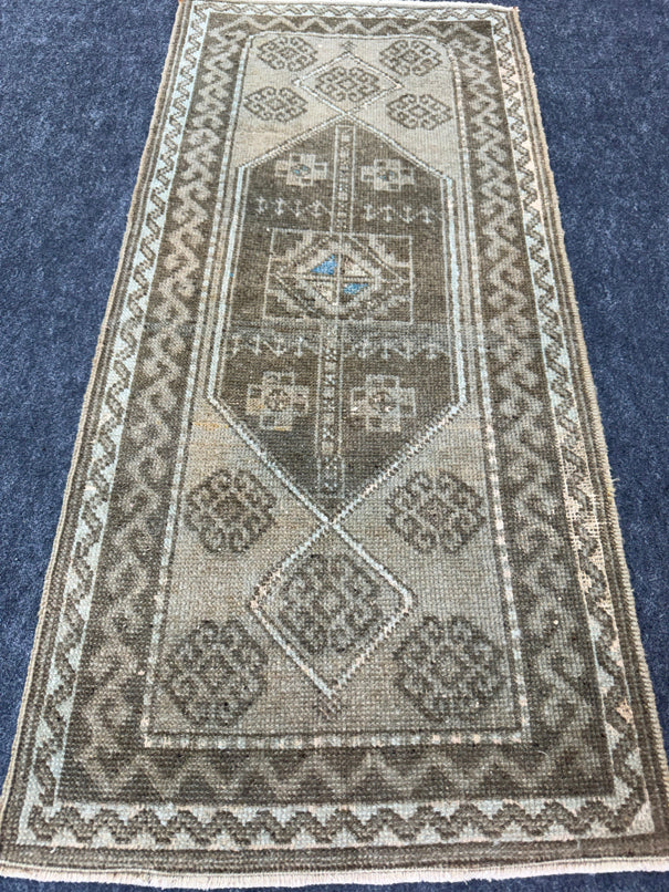 Turkish Yastik Rug  1'8" x  3'6" #24393