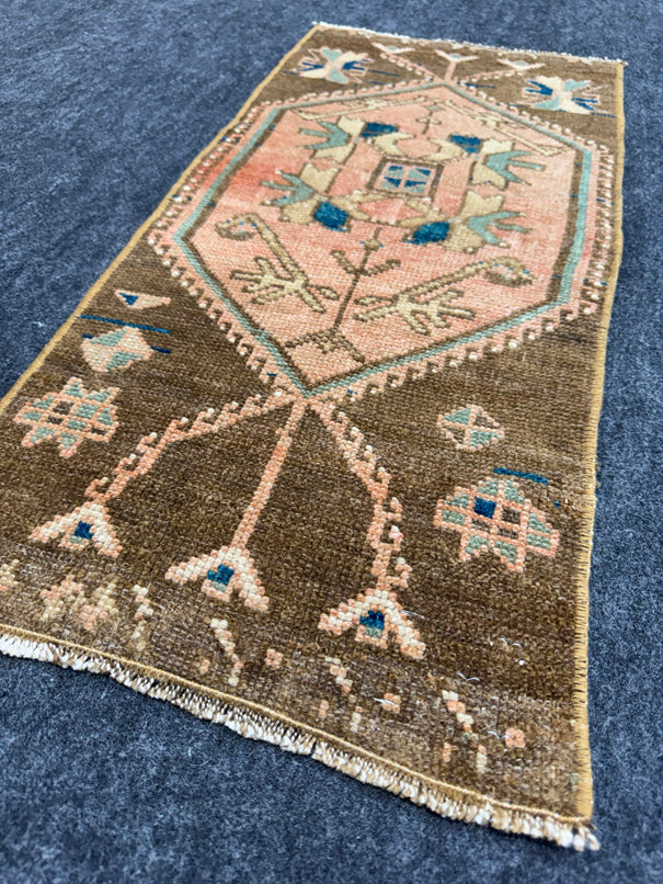 Turkish Yastik Rug  1'3" x  2'9" #24392