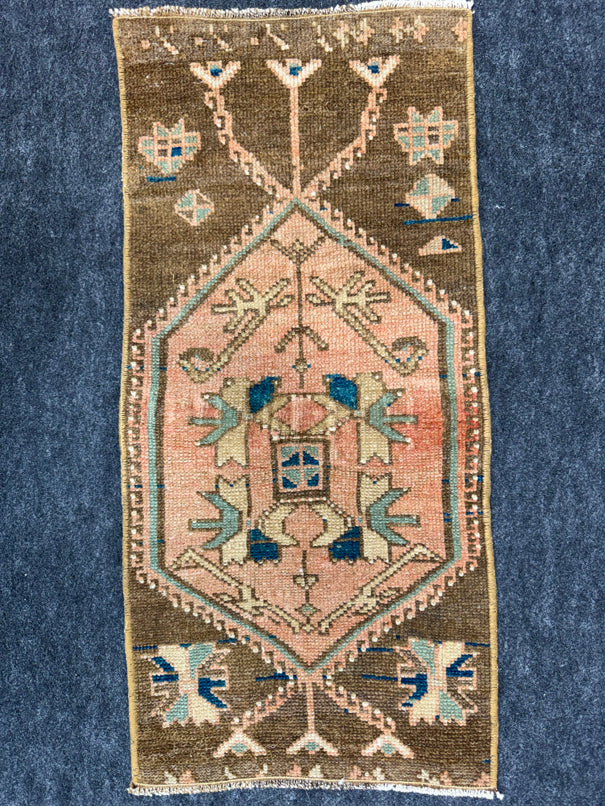 Turkish Yastik Rug  1'3" x  2'9" #24392