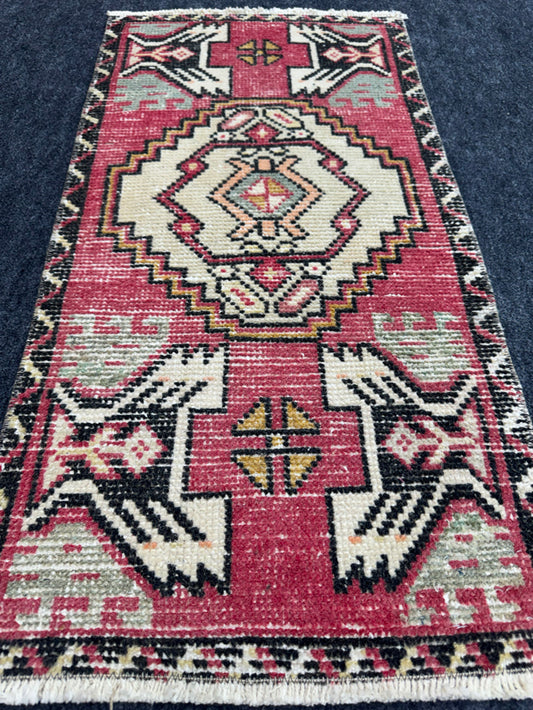 Turkish Yastik Rug  1'5" x  2'10" #24391