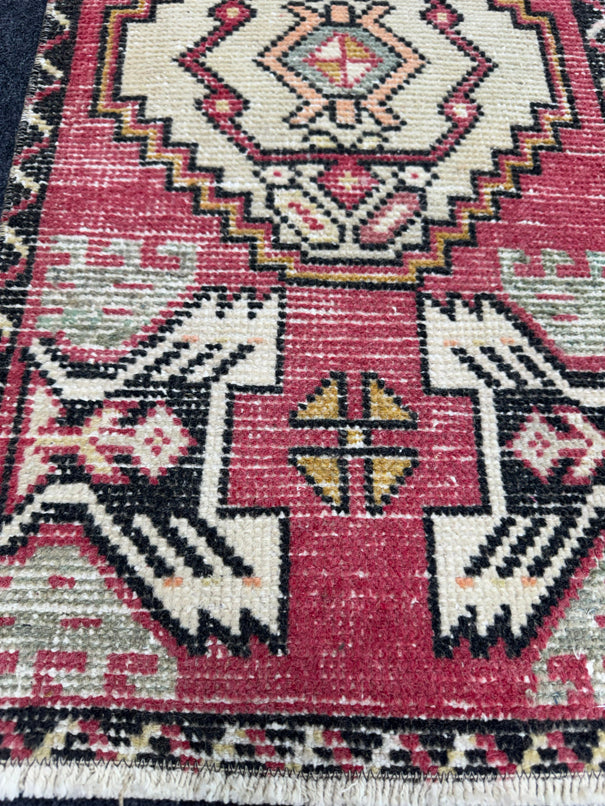 Turkish Yastik Rug  1'5" x  2'10" #24391