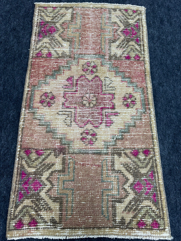 Turkish Yastik Rug  1'8" x  2'11" #24390