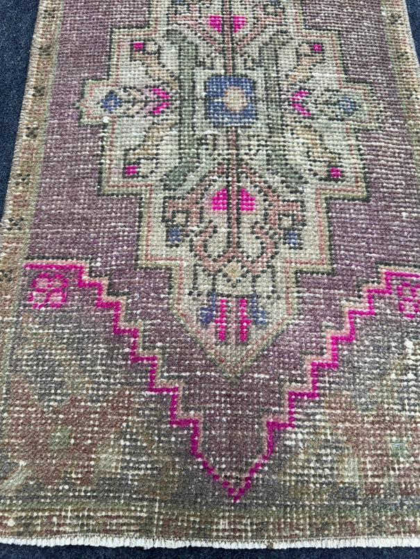 Turkish Yastik Rug  1'7" x  2'9" #24389
