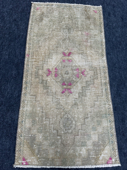 Turkish Yastik Rug  1'7" x  3'2" #24388