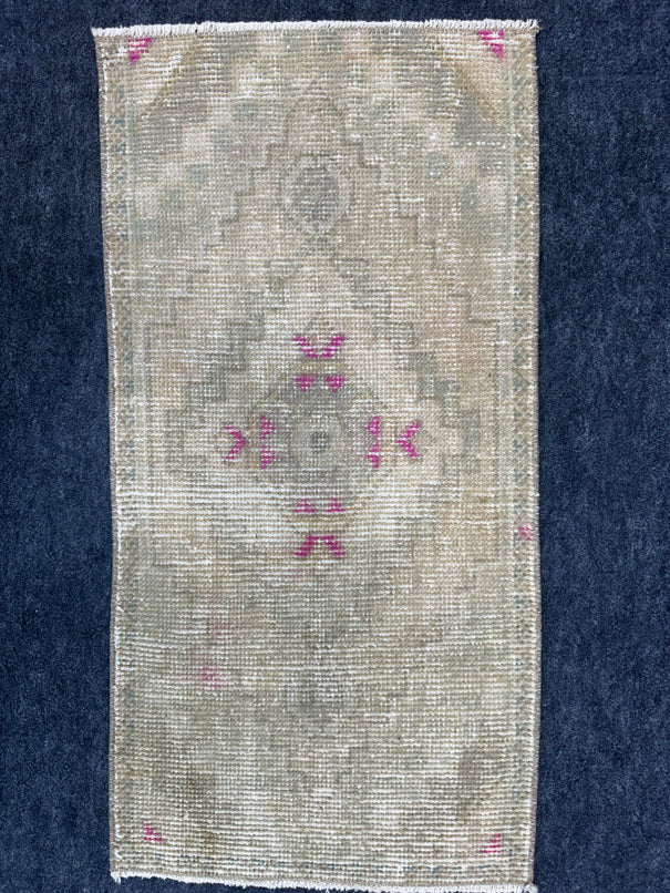 Turkish Yastik Rug  1'7" x  3'2" #24388