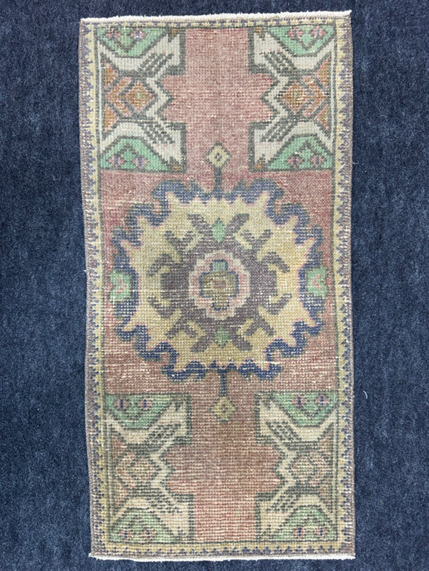 Turkish Yastik Rug  1'5" x  2'11" #24386