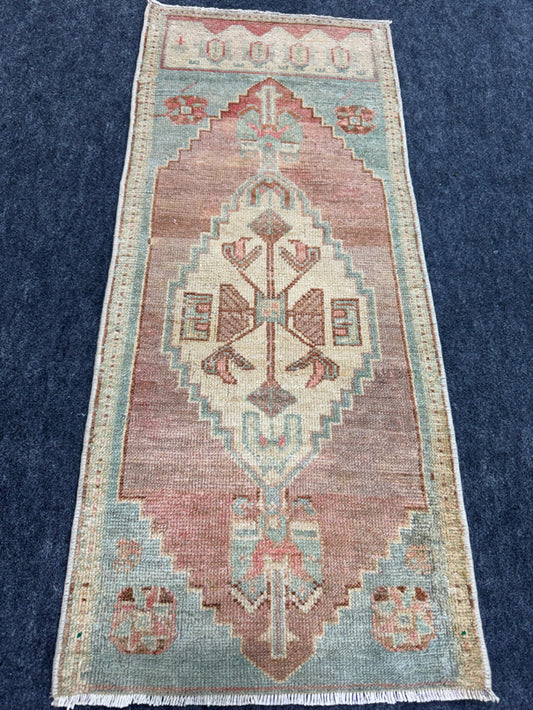 Turkish Yastik Rug  1'7" x  3'7" #24382
