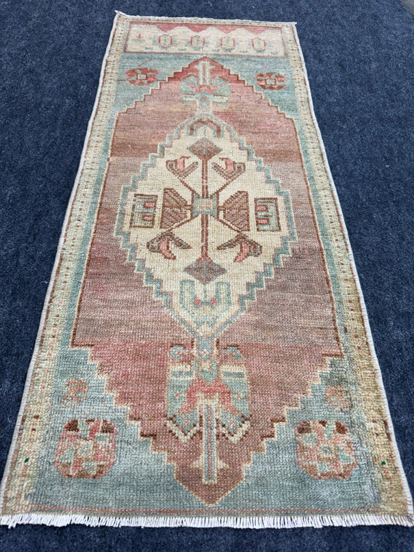 Turkish Yastik Rug  1'7" x  3'7" #24382