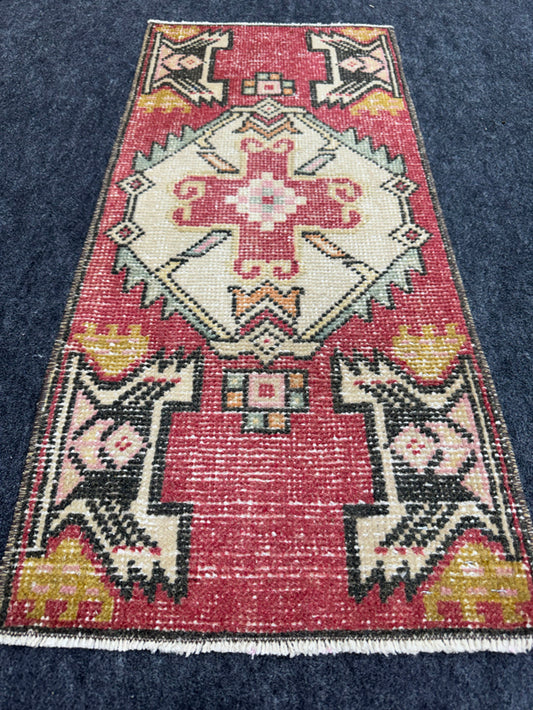 Turkish Yastik Rug  1'4" x  3' #24378