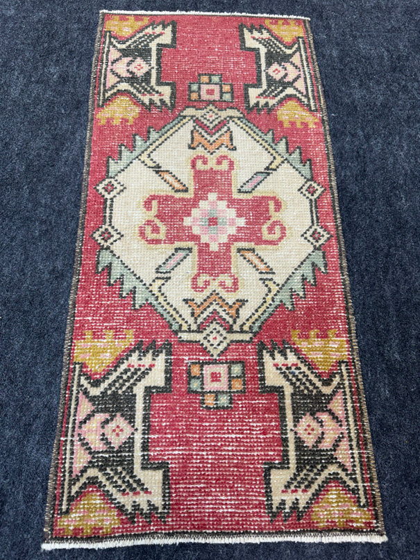 Turkish Yastik Rug  1'4" x  3' #24378