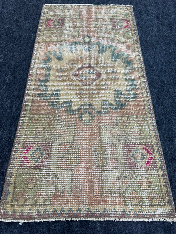Turkish Yastik Rug  1'7" x  3'3" #24379