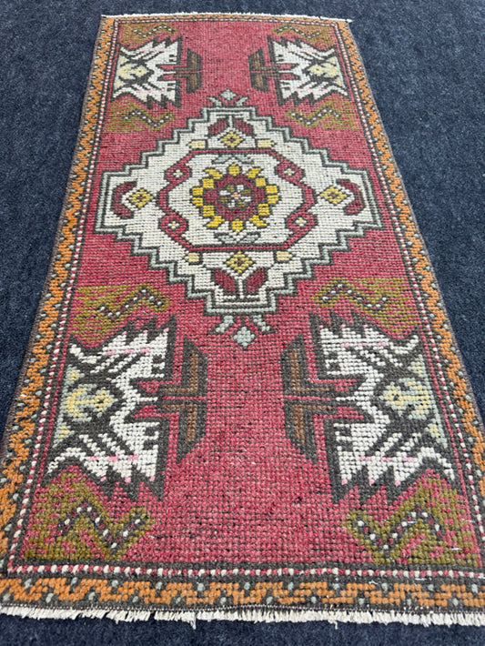 Turkish Yastik Rug  1'7" x  3'3" #24376