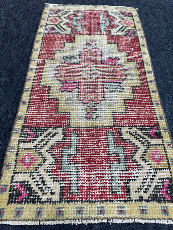 Turkish Yastik Rug  1'6" x  3'1" #24375