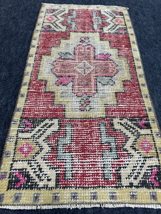 Turkish Yastik Rug  1'6" x  3'1" #24375