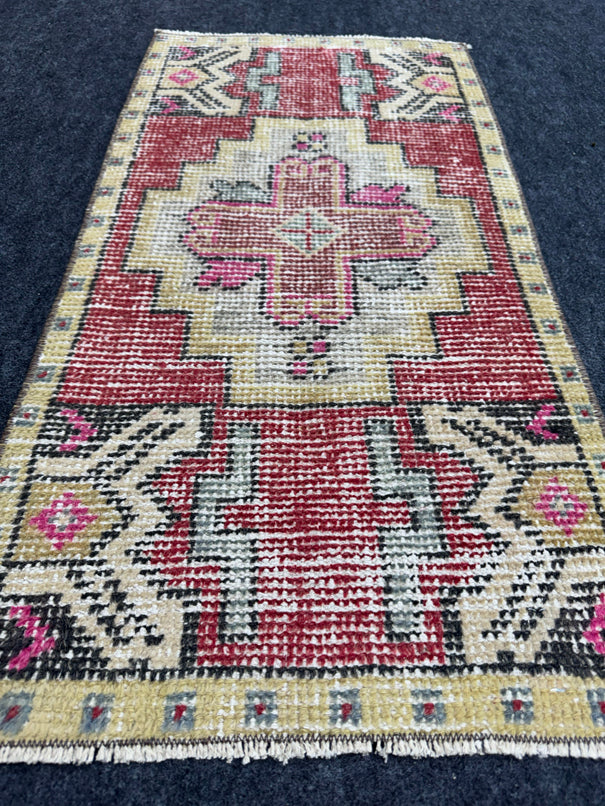 Turkish Yastik Rug  1'6" x  3'1" #24375