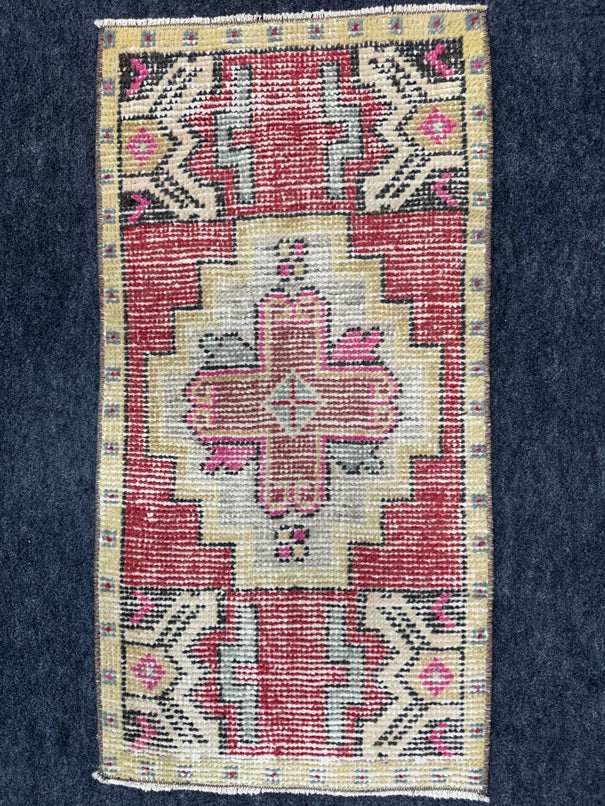 Turkish Yastik Rug  1'6" x  3'1" #24375