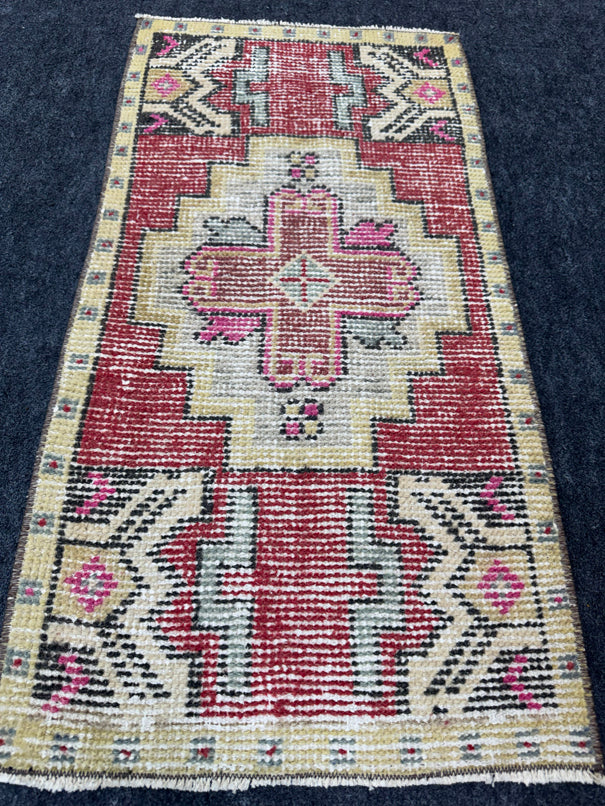 Turkish Yastik Rug  1'6" x  3'1" #24375