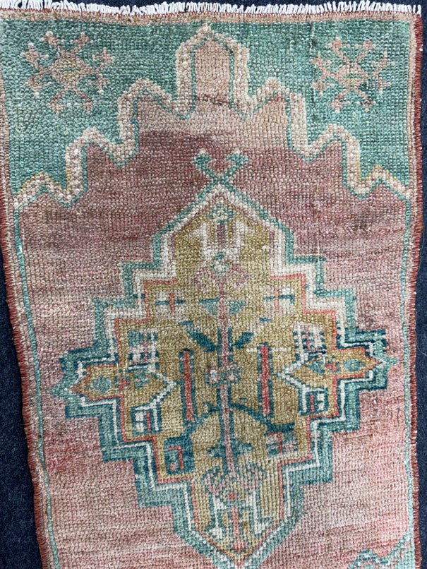 Turkish Yastik Rug  1'6" x  2'10" #24374