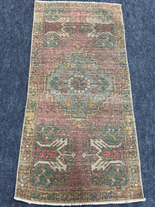 Turkish Yastik Rug  1'8" x  3'5" #24370