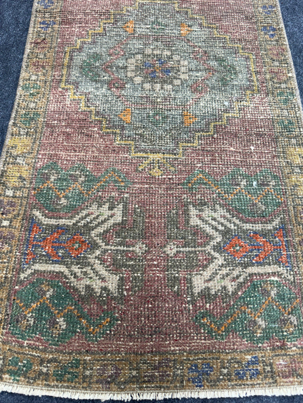 Turkish Yastik Rug  1'8" x  3'5" #24370