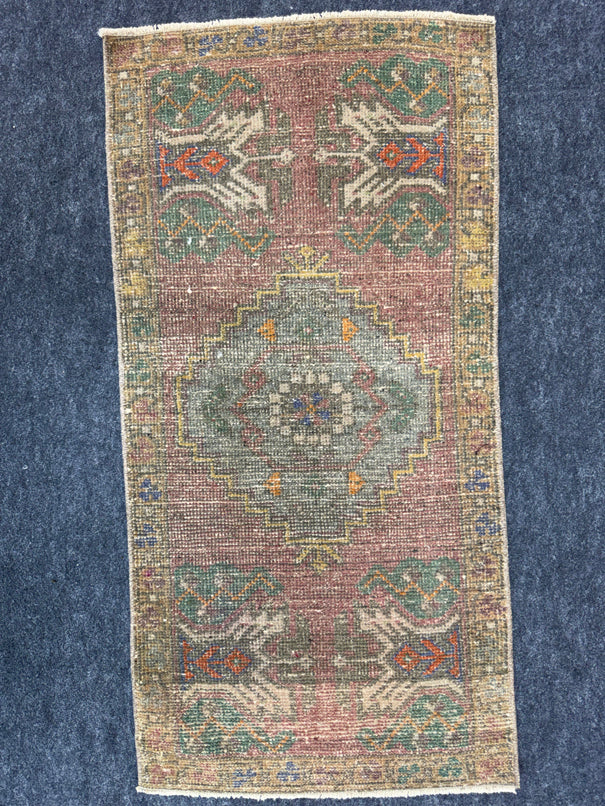 Turkish Yastik Rug  1'8" x  3'5" #24370