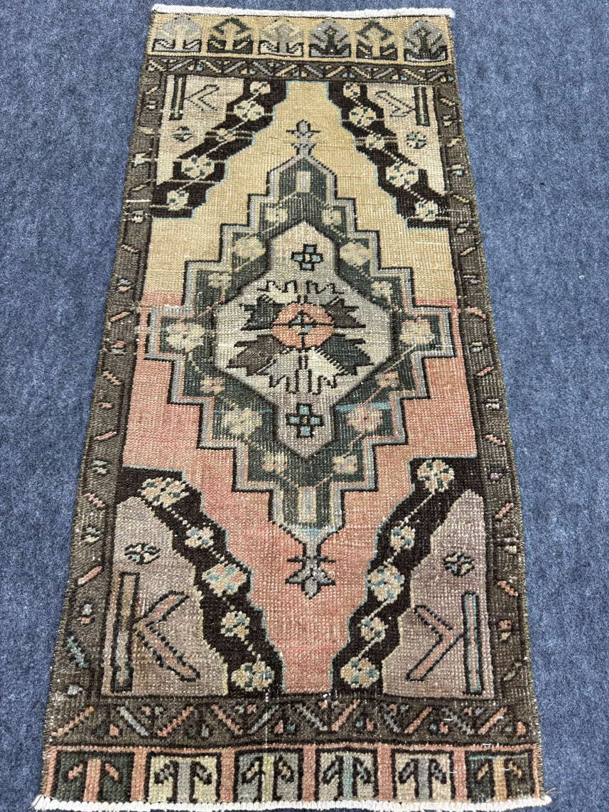 Turkish Yastik Rug  1'8" x  3'7" #24371