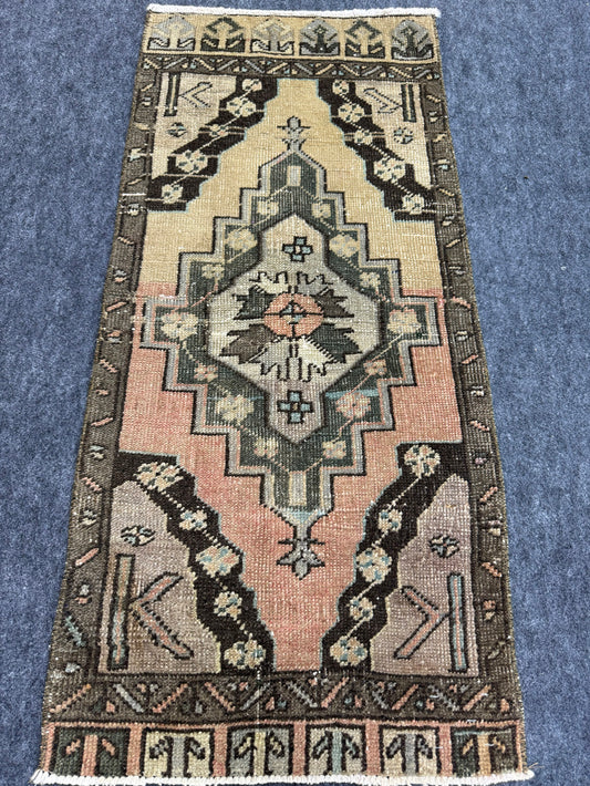 Turkish Yastik Rug  1'8" x  3'7" #24371