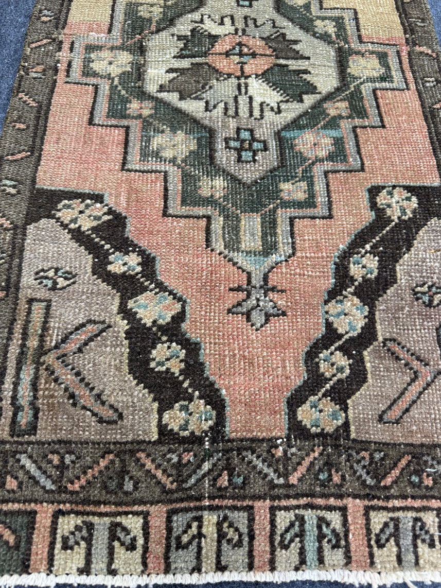Turkish Yastik Rug  1'8" x  3'7" #24371