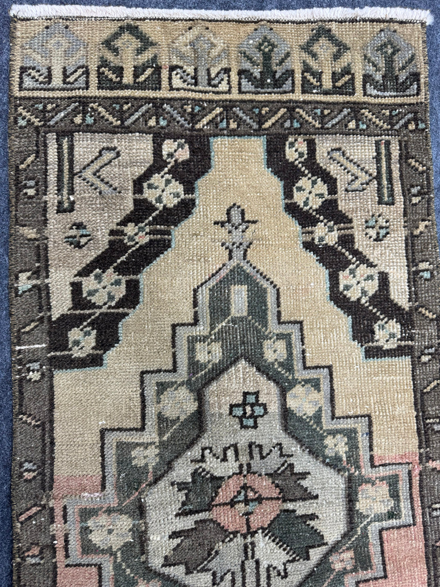 Turkish Yastik Rug  1'8" x  3'7" #24371
