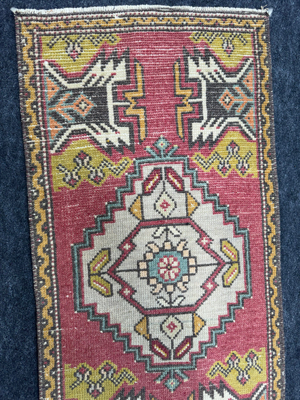 Turkish Yastik Rug  1'7" x  3'4" #24368