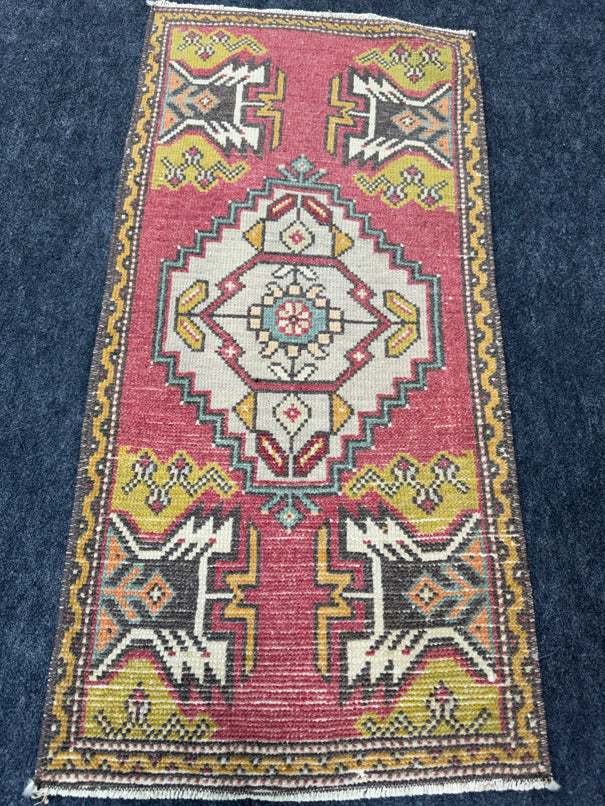 Turkish Yastik Rug  1'7" x  3'4" #24368