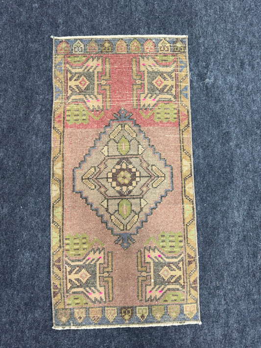 Turkish Yastik Rug  1'8" x  3'4" #24367
