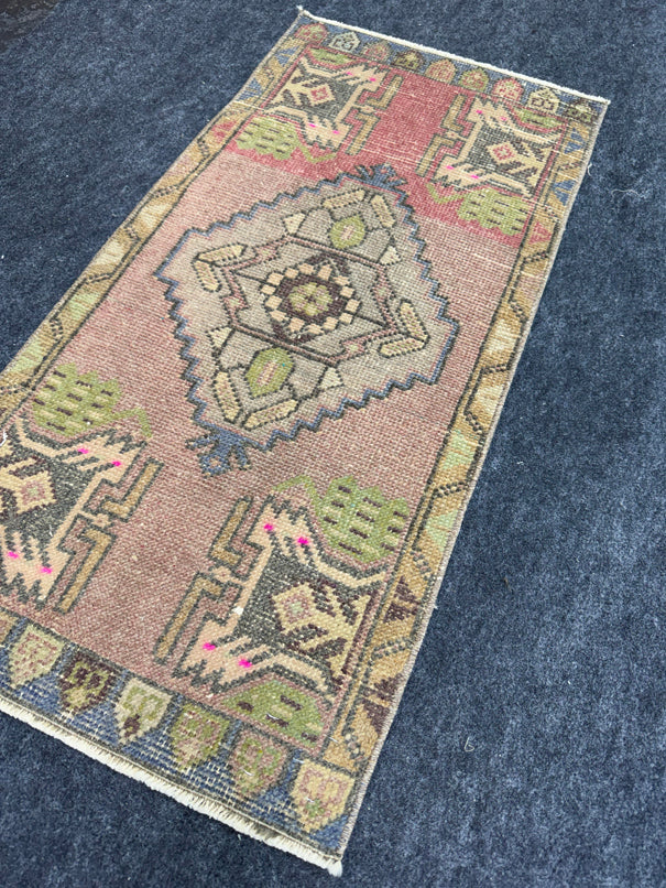 Turkish Yastik Rug  1'8" x  3'4" #24367