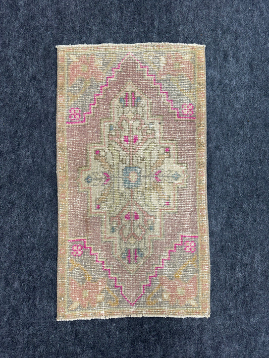Turkish Yastik Rug  1'7" x  2'11" #24365