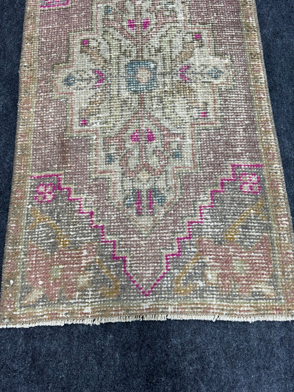 Turkish Yastik Rug  1'7" x  2'11" #24365