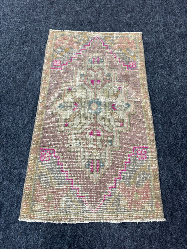 Turkish Yastik Rug  1'7" x  2'11" #24365