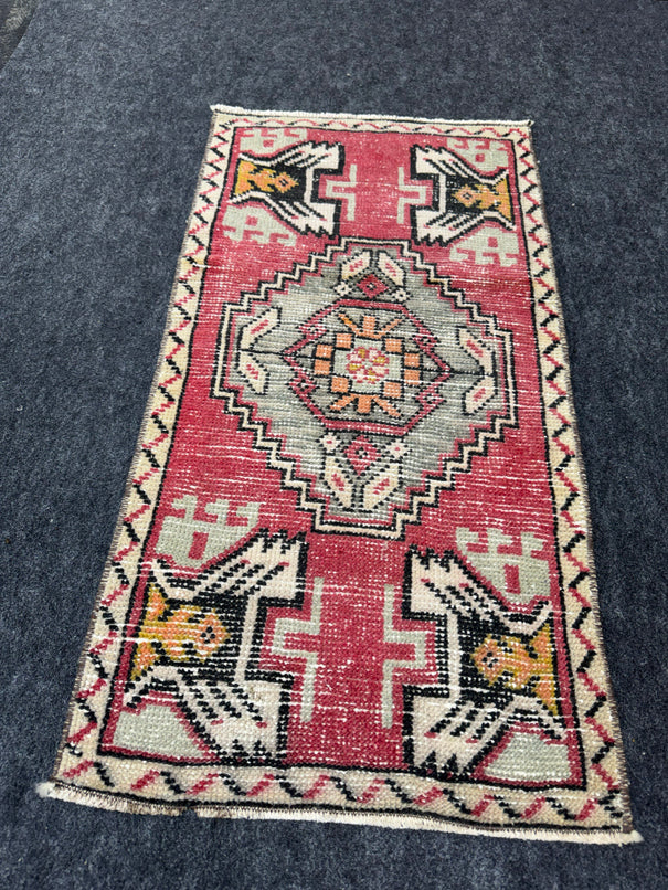 Turkish Yastik Rug  1'7" x  3' #24356