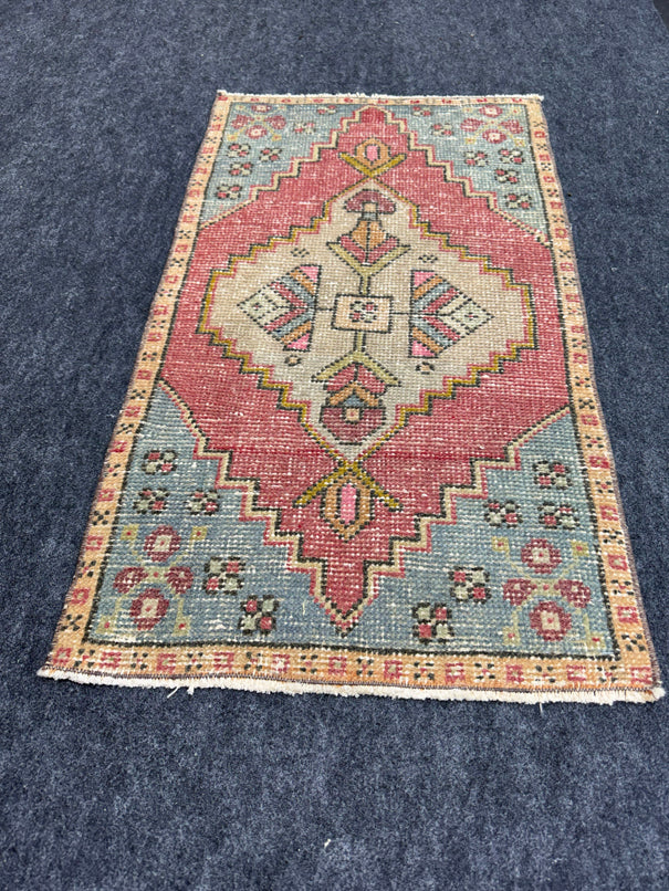 Turkish Yastik Rug  1'9" x  3'1" #24357