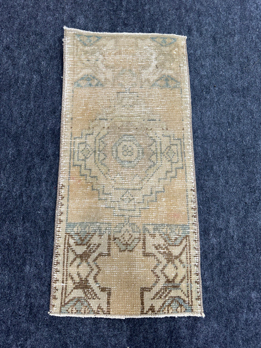 Turkish Yastik Rug  1'4" x  2'11" #24358