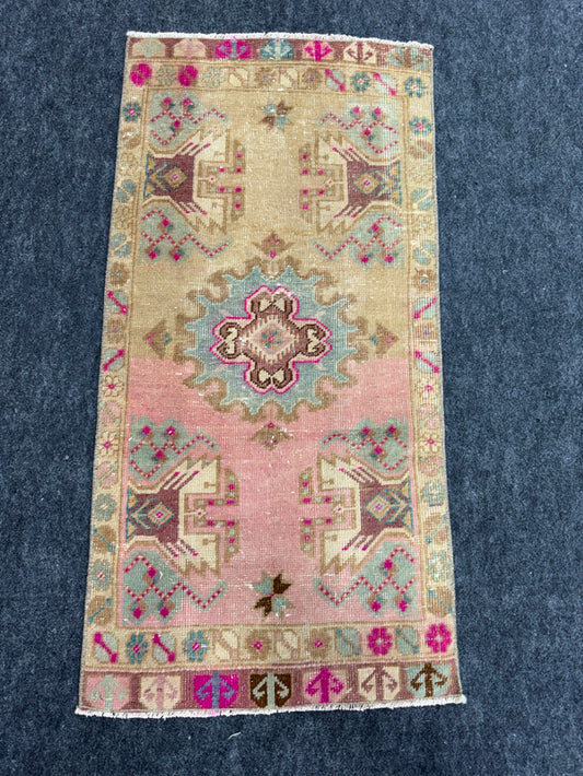 Turkish Yastik Rug  1'8" x  3'5" #24361