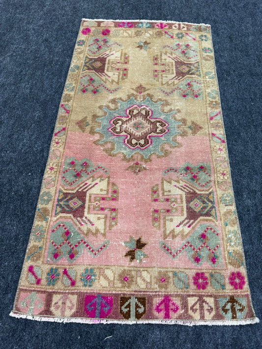 Turkish Yastik Rug  1'8" x  3'5" #24361