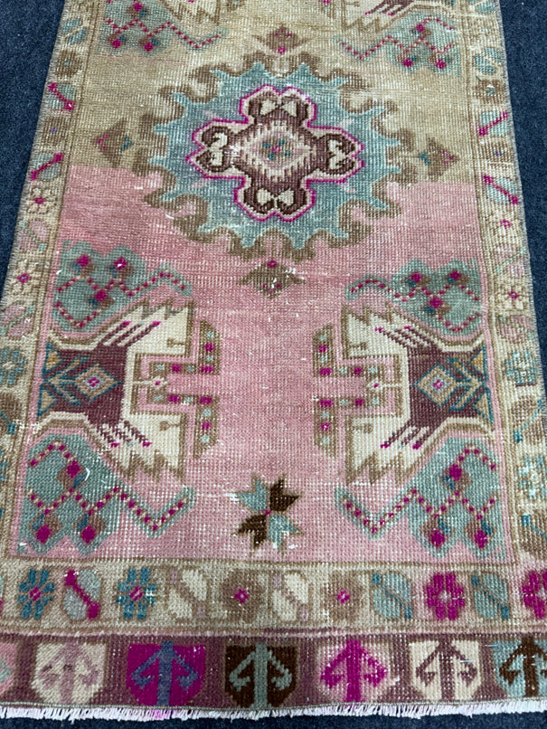 Turkish Yastik Rug  1'8" x  3'5" #24361