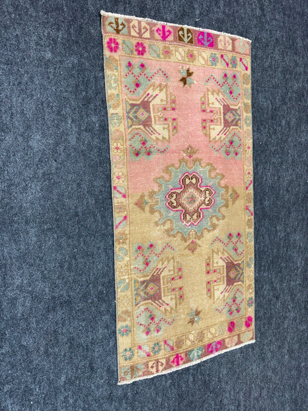 Turkish Yastik Rug  1'8" x  3'5" #24361
