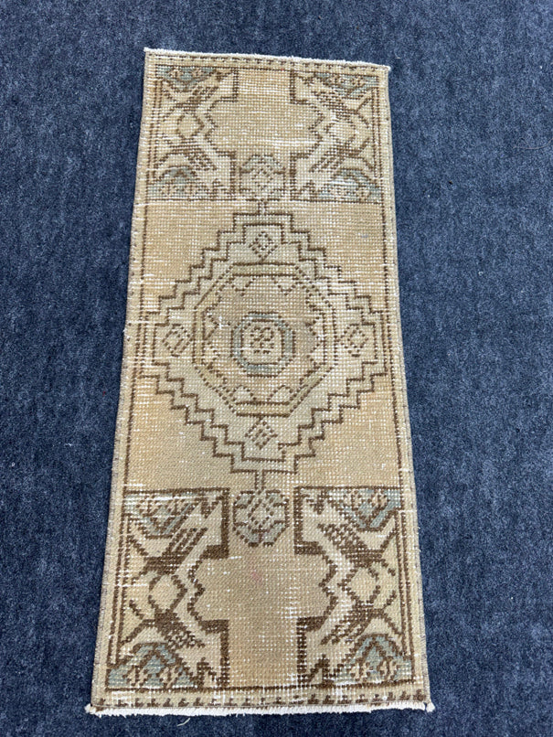 Turkish Yastik Rug  1'4" x  3'1" #24362