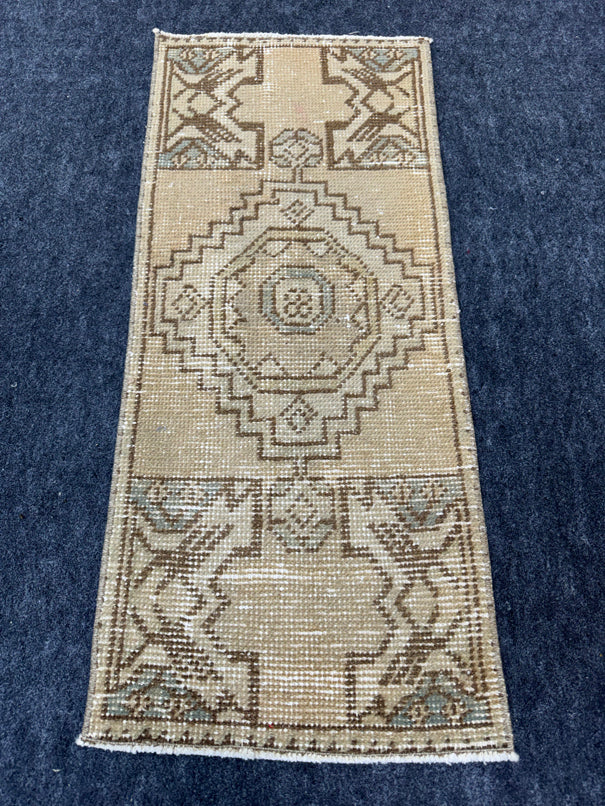 Turkish Yastik Rug  1'4" x  3'1" #24362