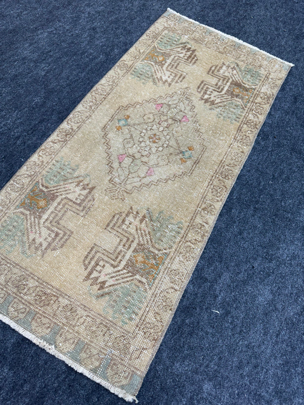 Turkish Yastik Rug  1'8" x  3'6" #24355