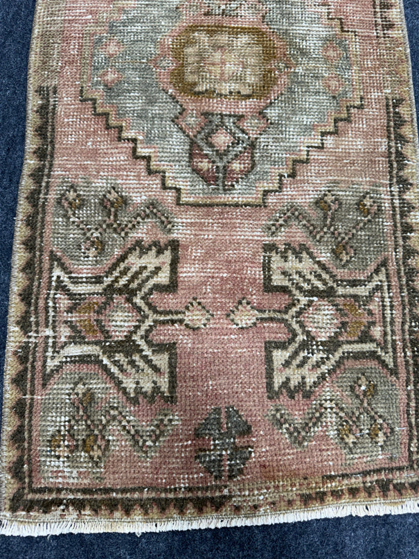 Turkish Yastik Rug  1'7" x  3'3" #24354