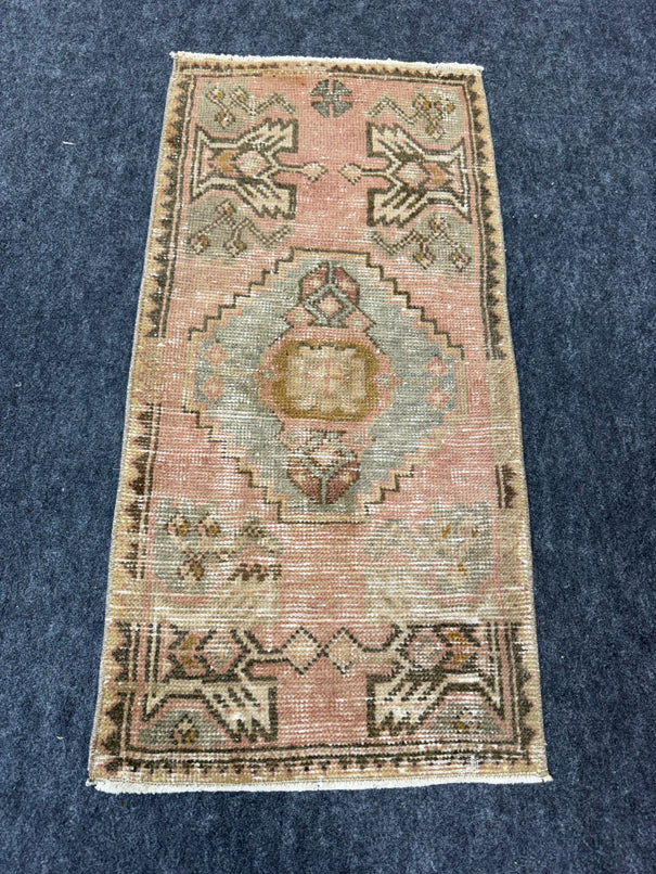 Turkish Yastik Rug  1'7" x  3'3" #24354