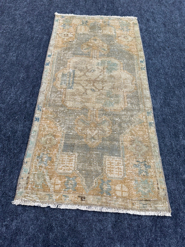 Turkish Yastik Rug  1'5" x  3' #24353
