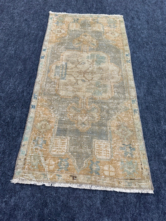 Turkish Yastik Rug  1'5" x  3' #24353
